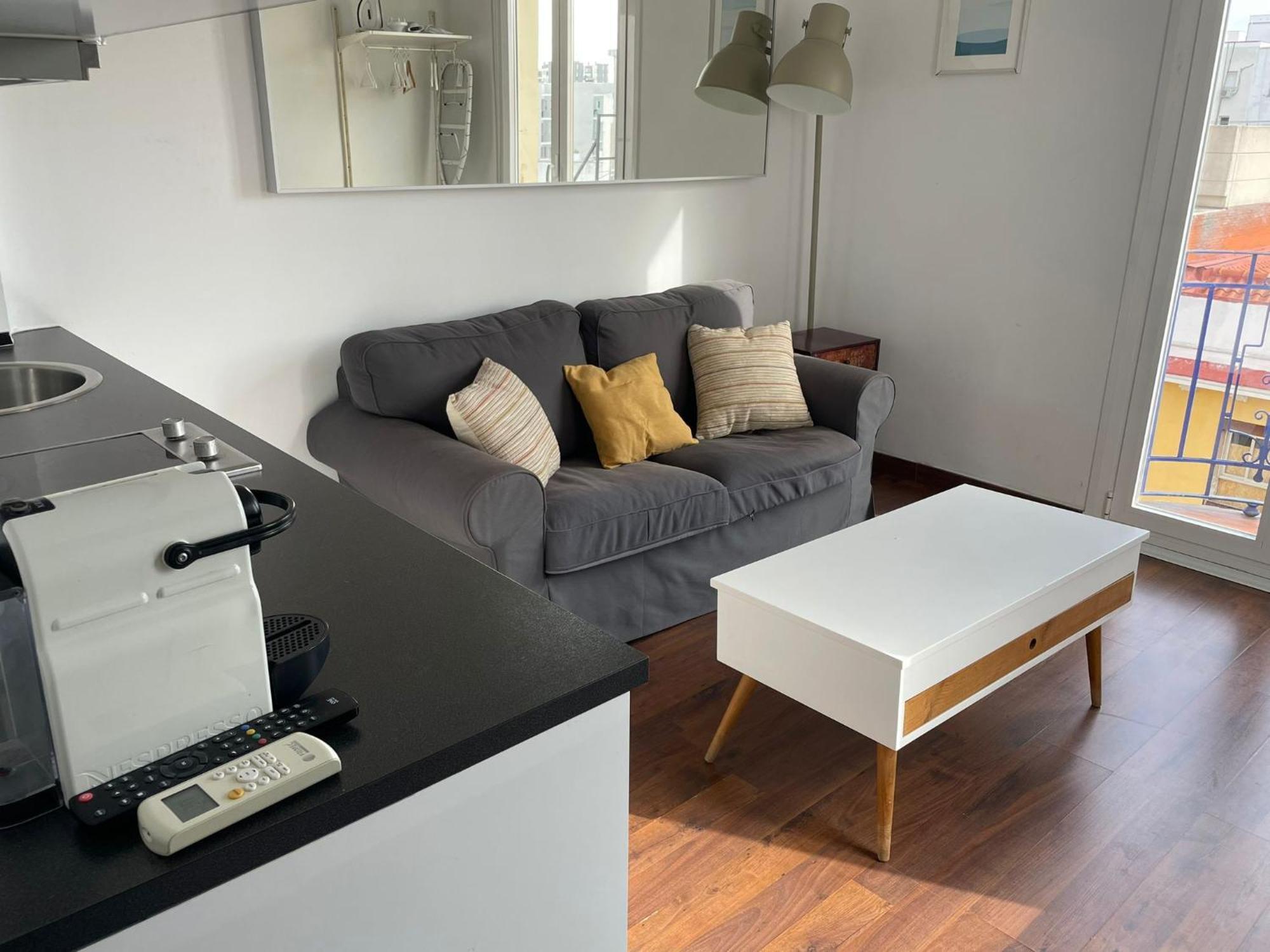 Estudio Con Terraza Ibizaretiro Ii Homestay