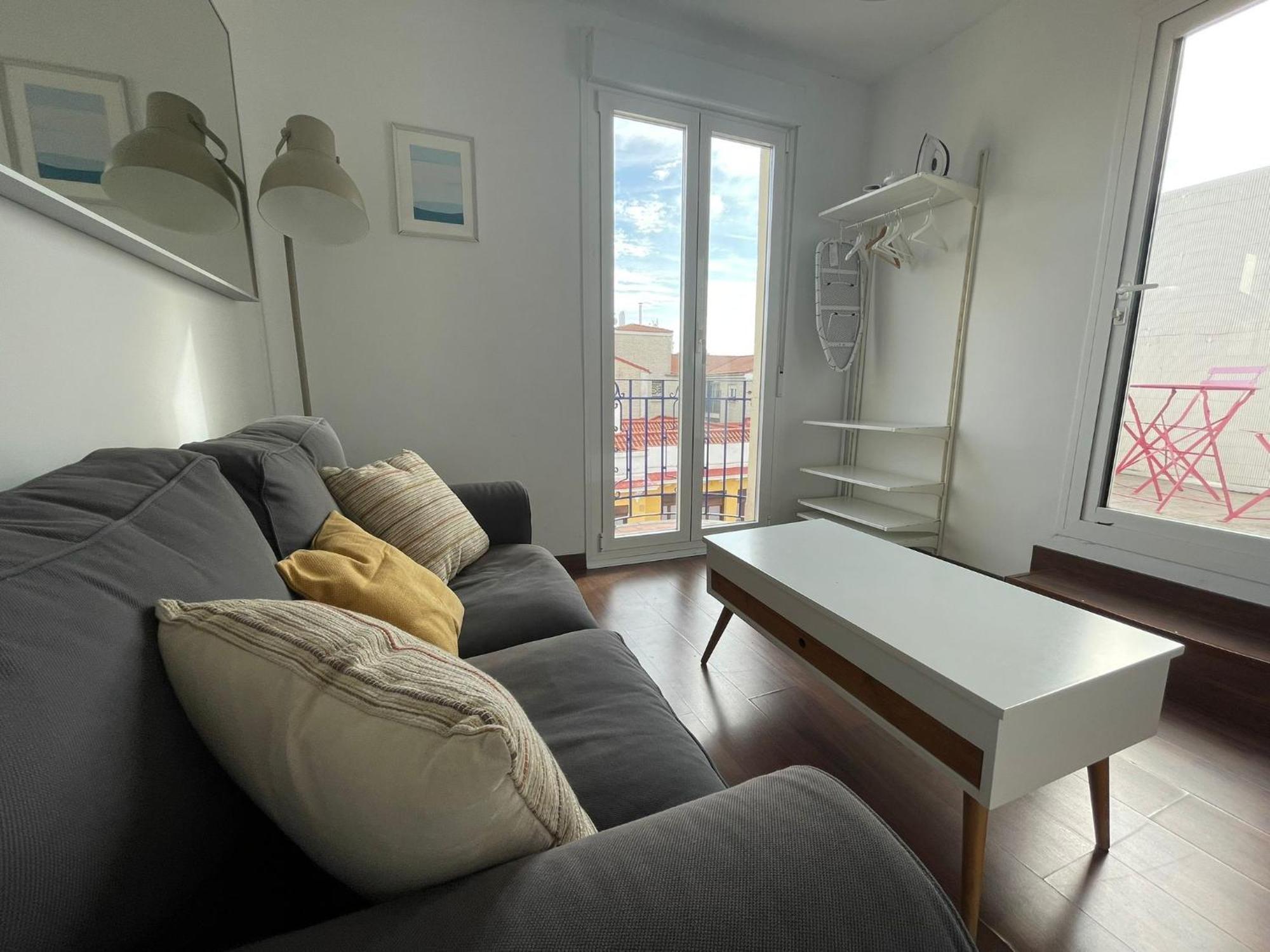 Estudio Con Terraza Ibizaretiro Ii Homestay *