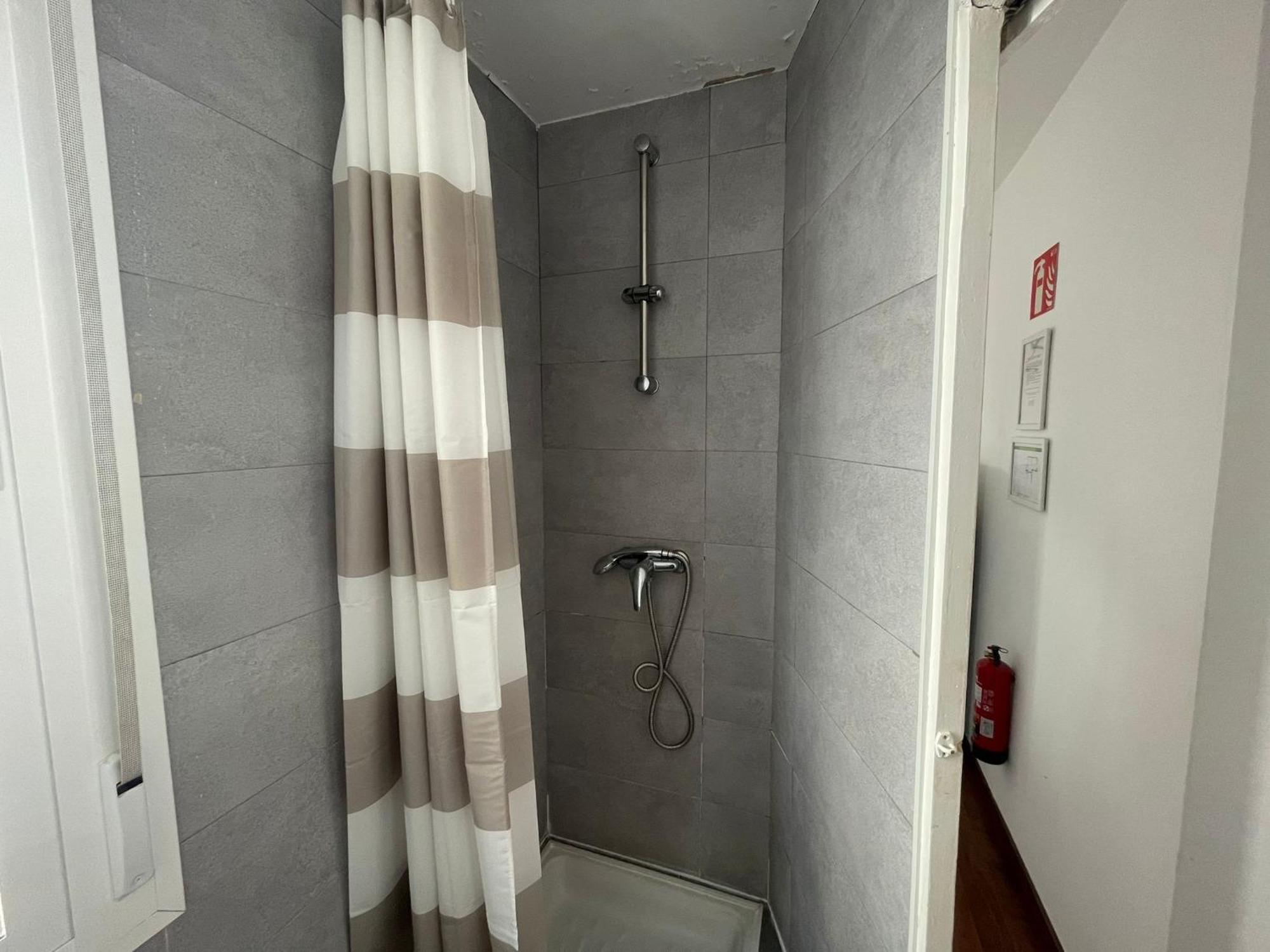 Estudio Con Terraza Ibizaretiro Ii Madrid